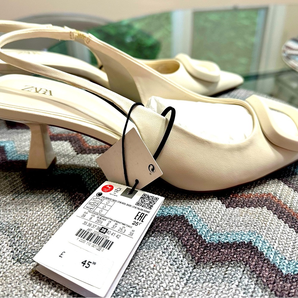 Brand new Zara kitten heel slingbacks